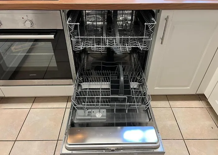 Lägenhet Moeblierte Mit Ruhiger Terrasse In Bester Lage Fuer Feriengaeste Und Beruflich Reisende *